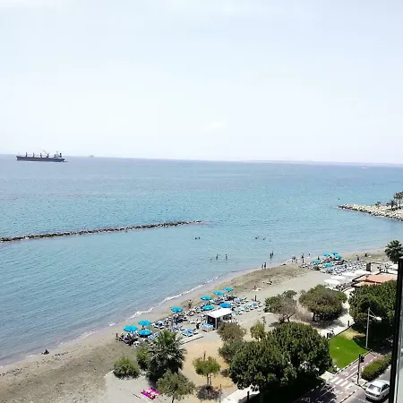 Eden Beach Apartament Limassol